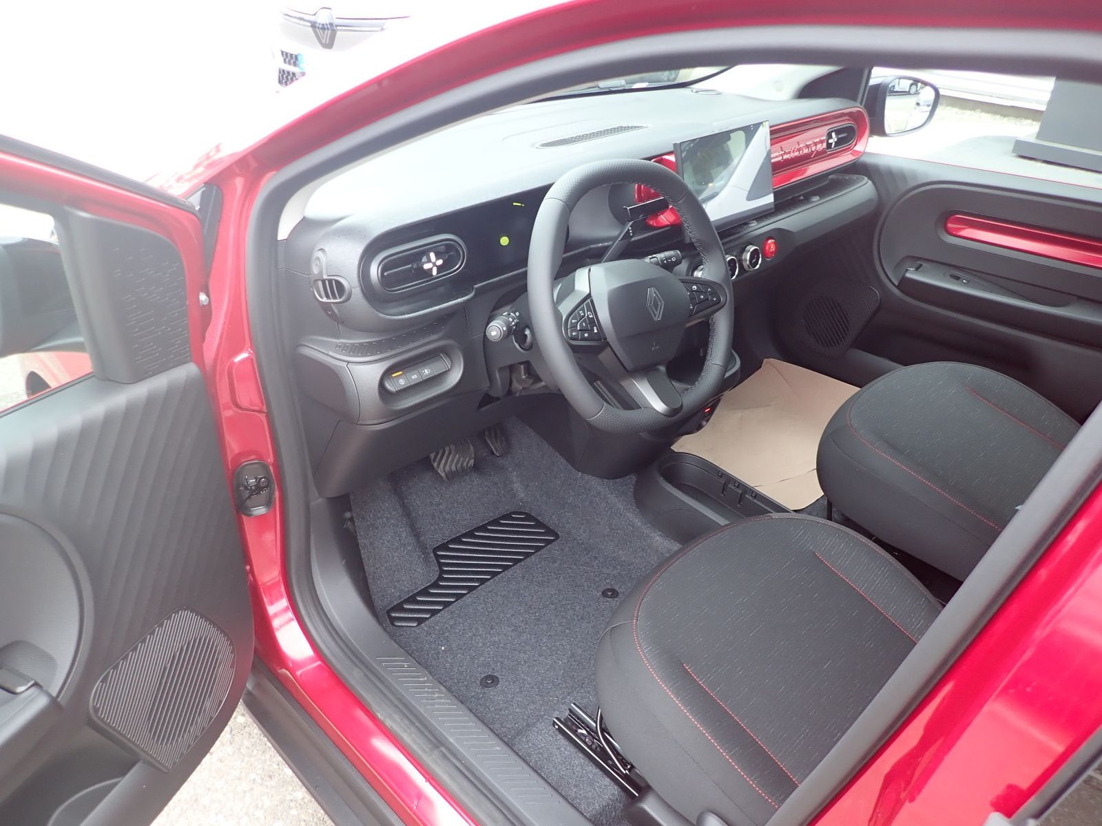 Fahrzeugabbildung Renault Twingo E-TECH elektrisch Techno 80hp Urban Range