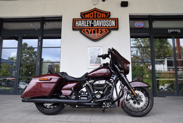 Harley-Davidson FLHXS Street Glide Special mit KessTech