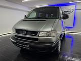Volkswagen T4 Multivan 7-SITZ EL.-BEHINDERTENRAMPE STANDHZG - graue Volkswagen T4 Multivan