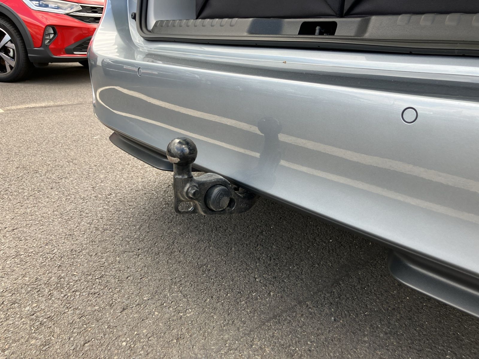 Fahrzeugabbildung Volkswagen ID.Buzz Pro Matrix AHK Navi ACC