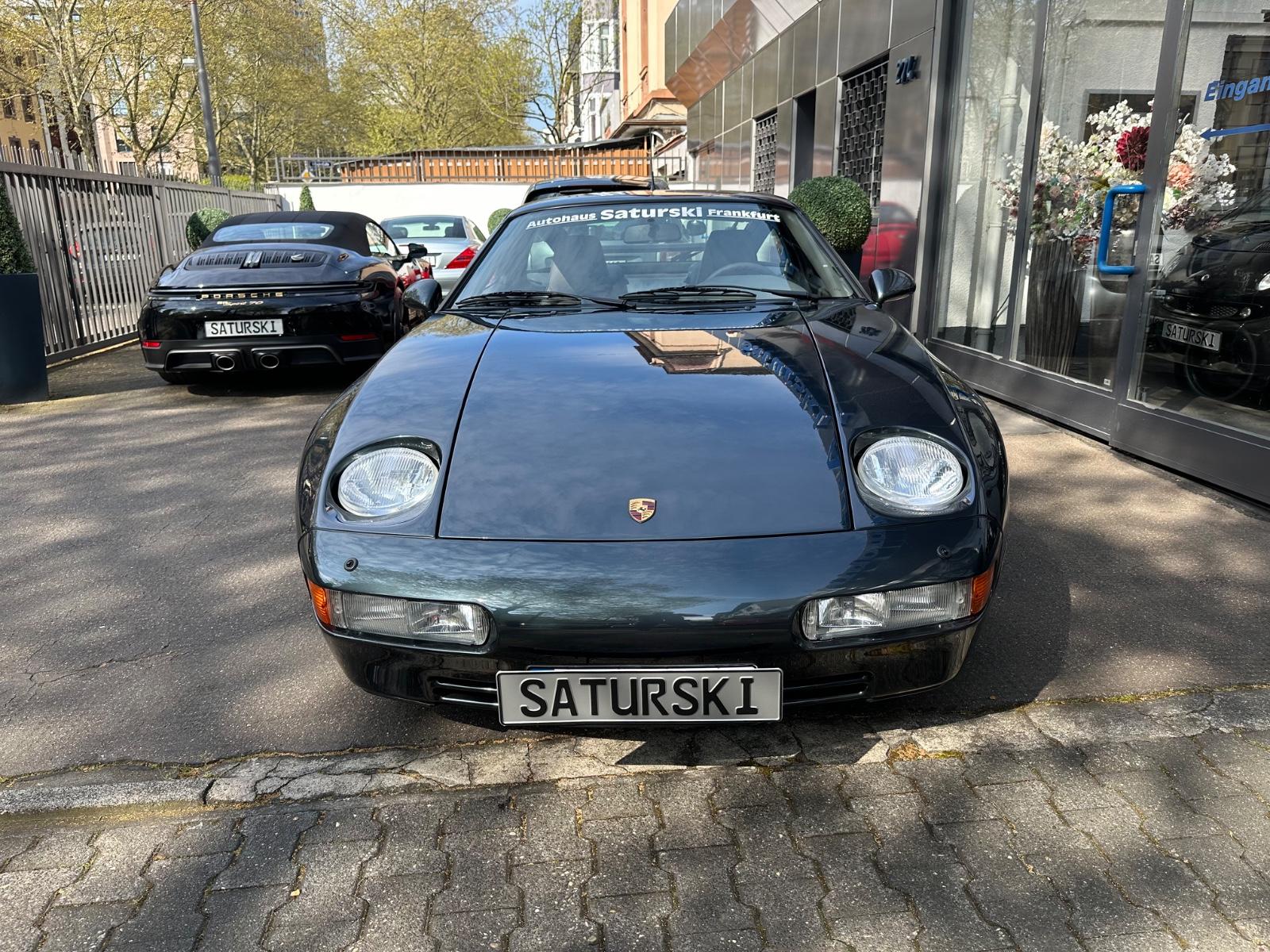 Porsche 928 GTS mit Schaltgetriebe
