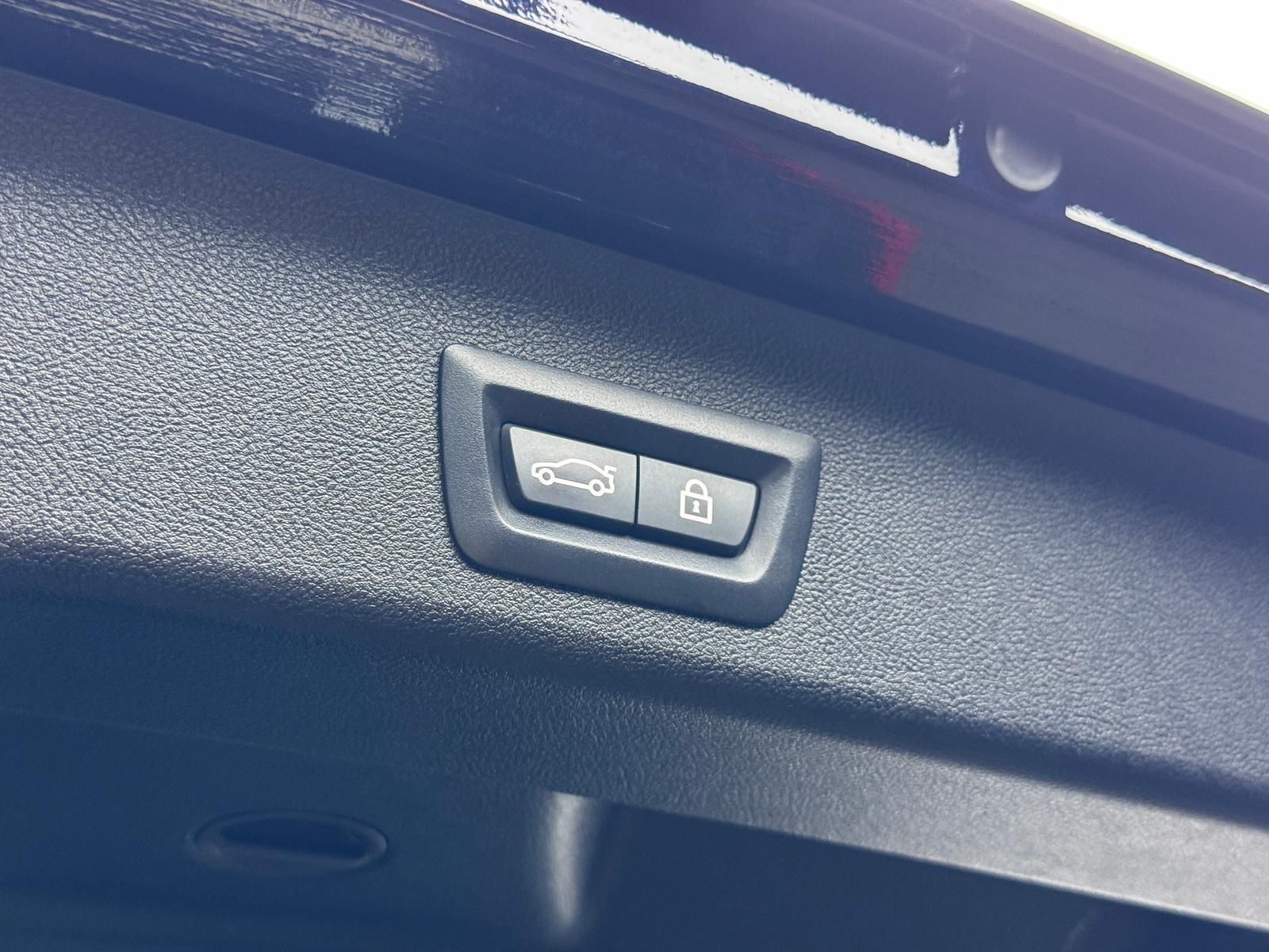 Fahrzeugabbildung BMW 520d M-PAKET/ACC/PANO/HUD/DA+/KEYL/LED/R-CAM/DAB