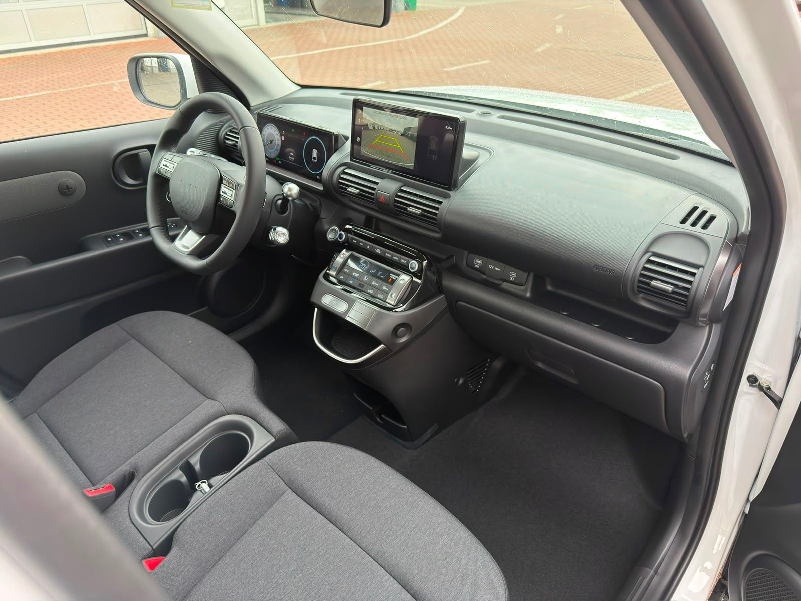 Fahrzeugabbildung Hyundai INSTER Select 85kW *RW370KM*Wärmepumpe*Navi*ACC*