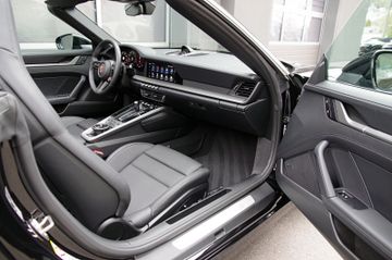 Porsche 992.2 4S*ACC,BOSE,Chrono,Sitzlüftung,14Wege,360°