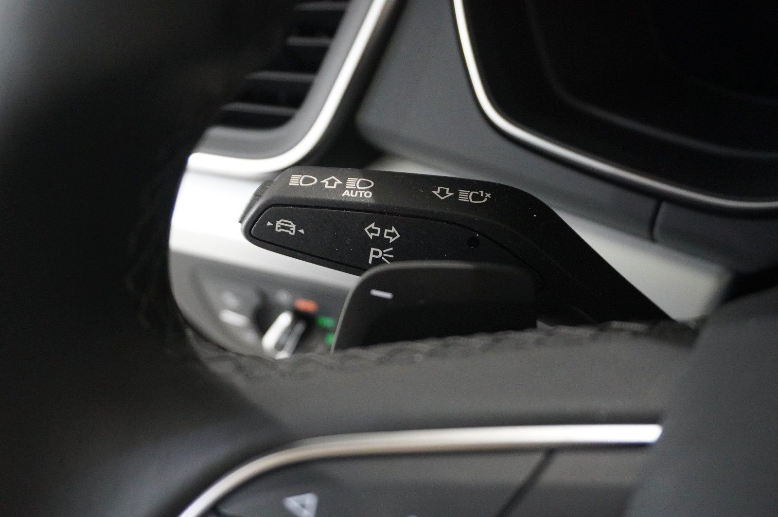 Fahrzeugabbildung Audi Q5 35 TDI ADVANCED NAVI/LED/KAMERA/VIRT/LEDER/SH
