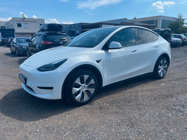 TESLA Model Y Standard Range