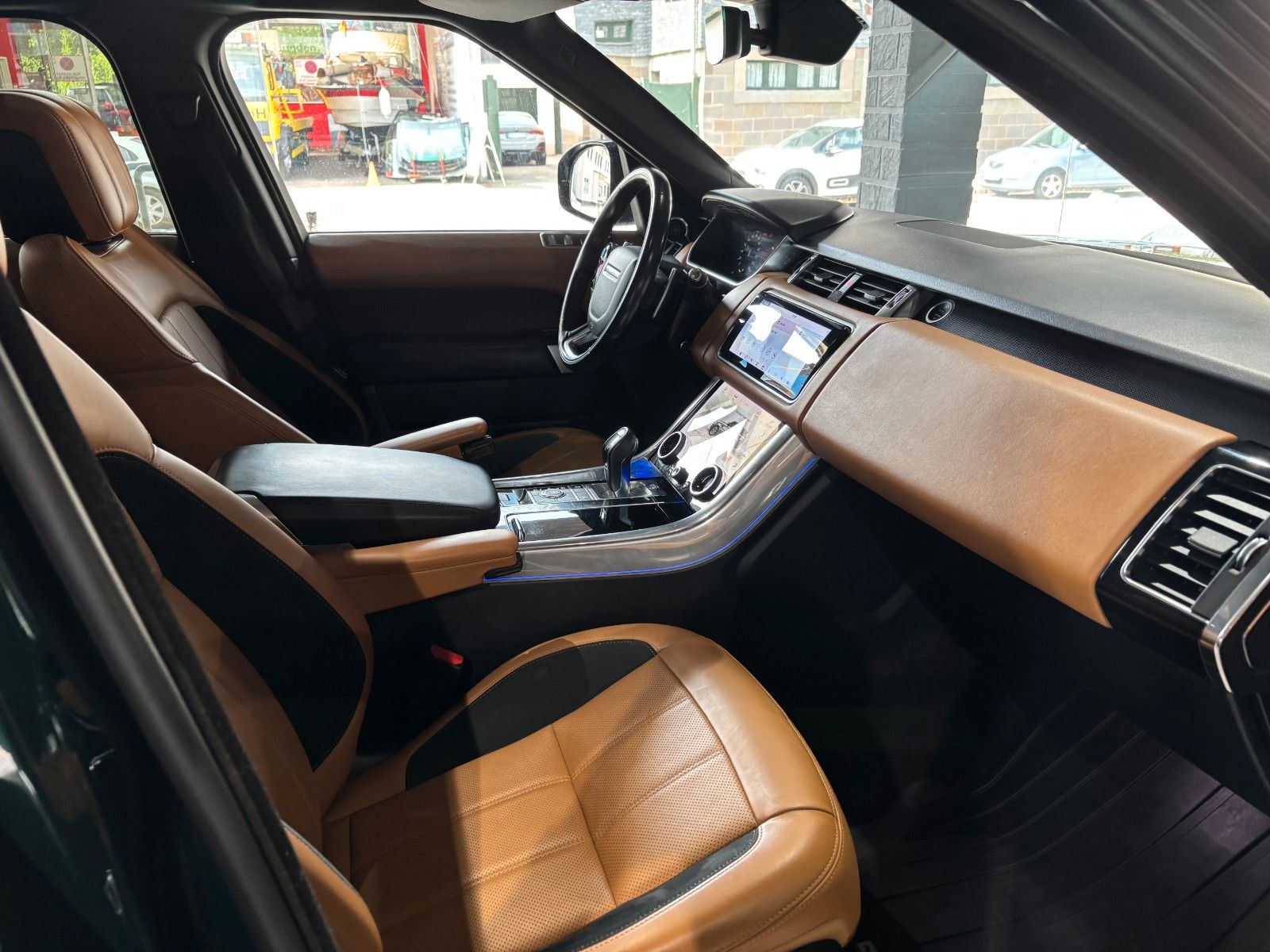 Fahrzeugabbildung Land Rover Range Rover Sport D350 /PANO/MERIDIAN/KEYLESS