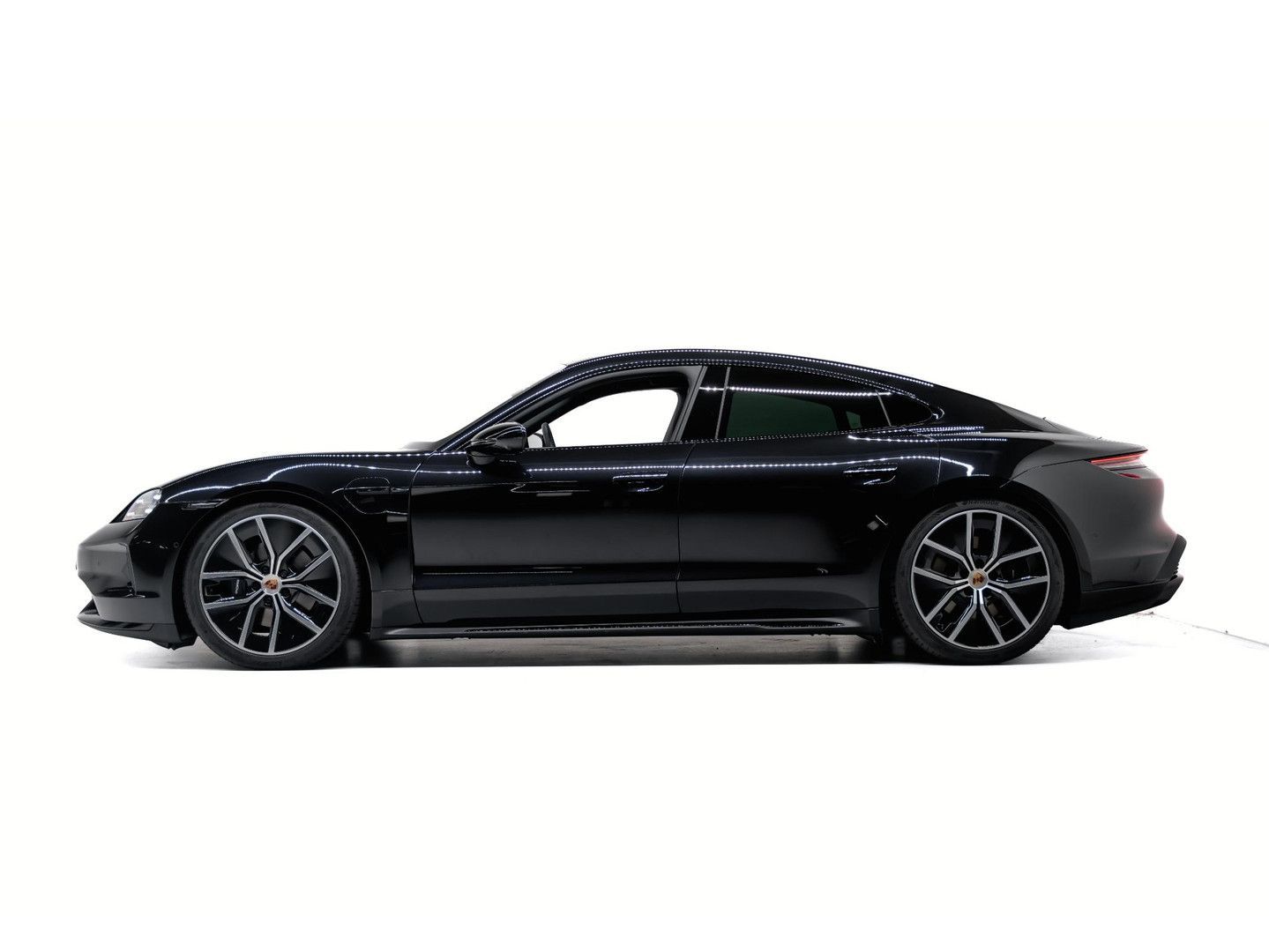 Porsche Taycan imagem 2