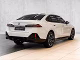 BMW i5 eDrive40 M Sport ACC RFK NAVI Standh. LED LM - BMW i5 in Frankfurt (Main)
