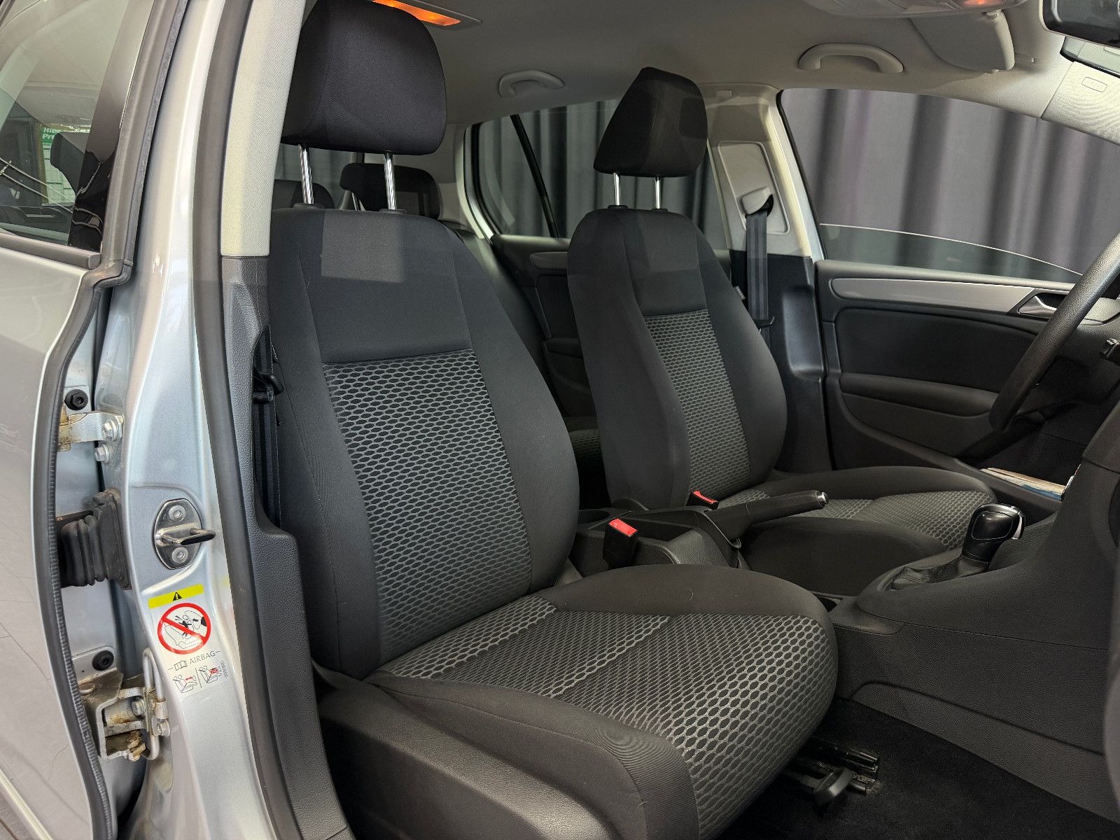 Fahrzeugabbildung Volkswagen Golf VI Trendline|DSG|1.HAND|TÜV NEU