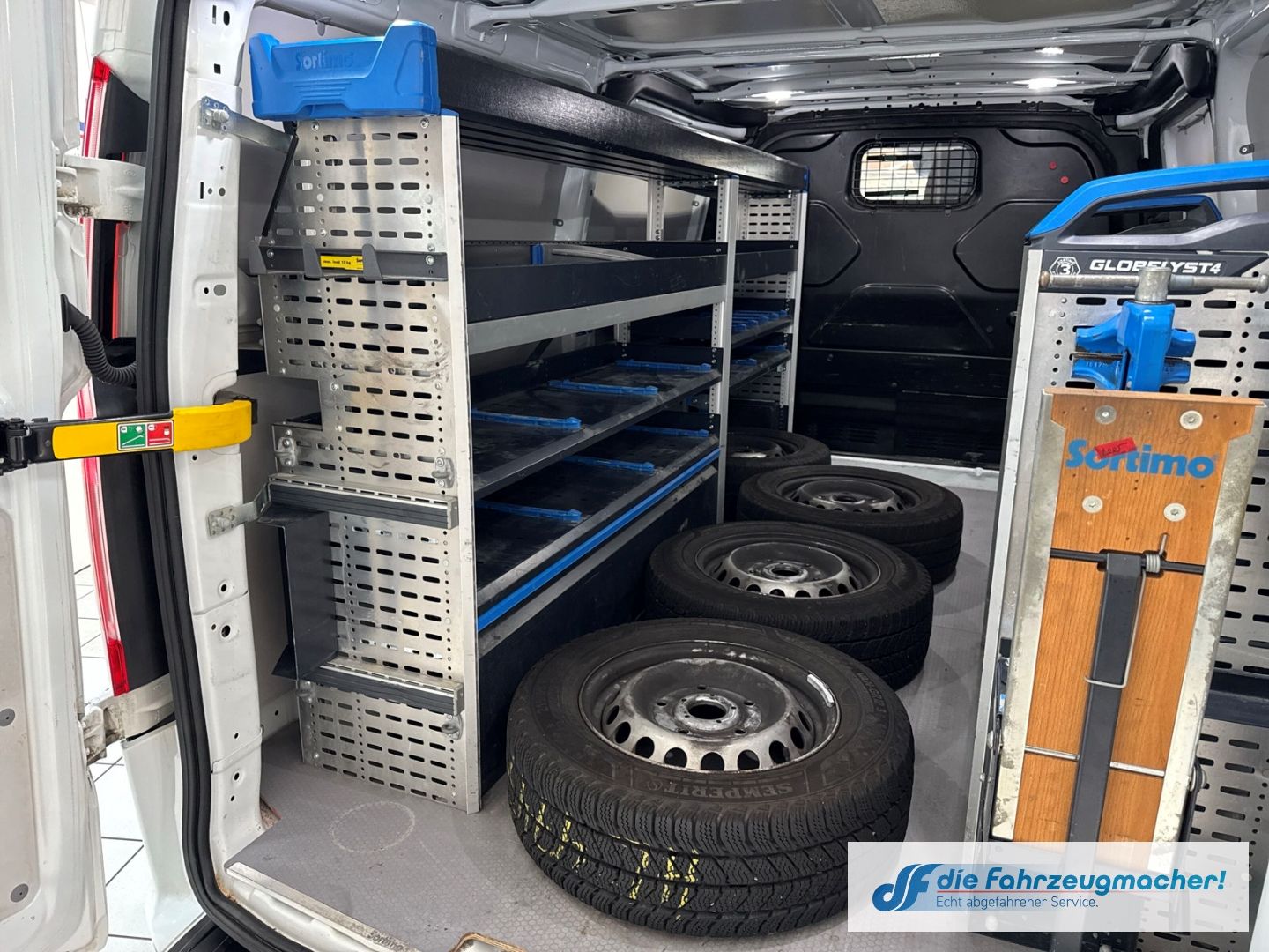 Fahrzeugabbildung Ford Transit Custom Werkstatt 340 L2 Trend Navi Apple