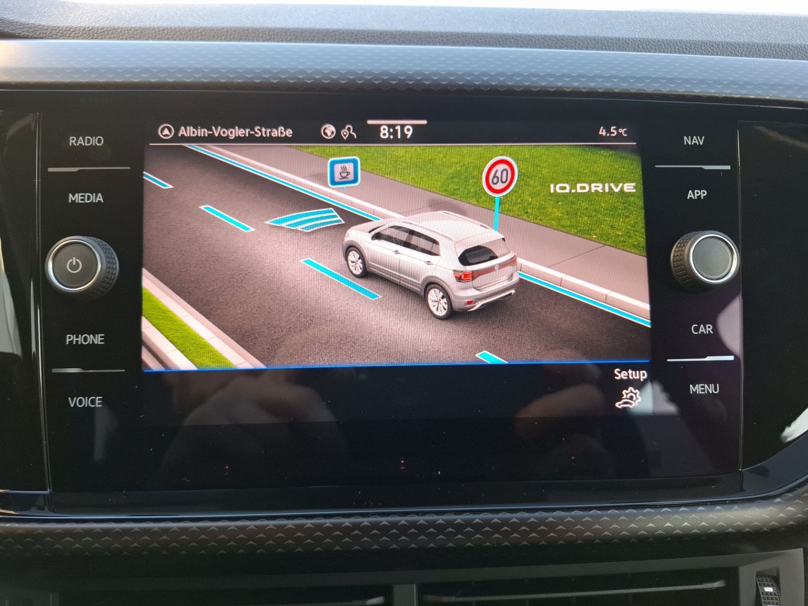 Fahrzeugabbildung Volkswagen T-Cross TSI Life DSG Navi AID RFK SH LM