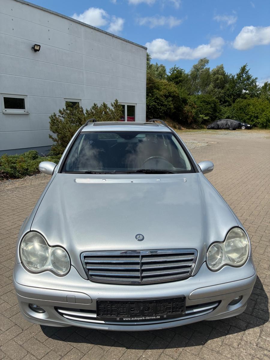 Mercedes-Benz C180 2005 — photo 6