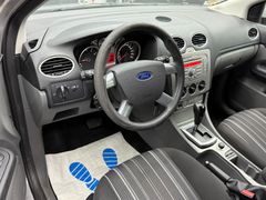 Fahrzeugabbildung Ford Focus Turnier 1.6 Style Automatik Klima PDC AHK
