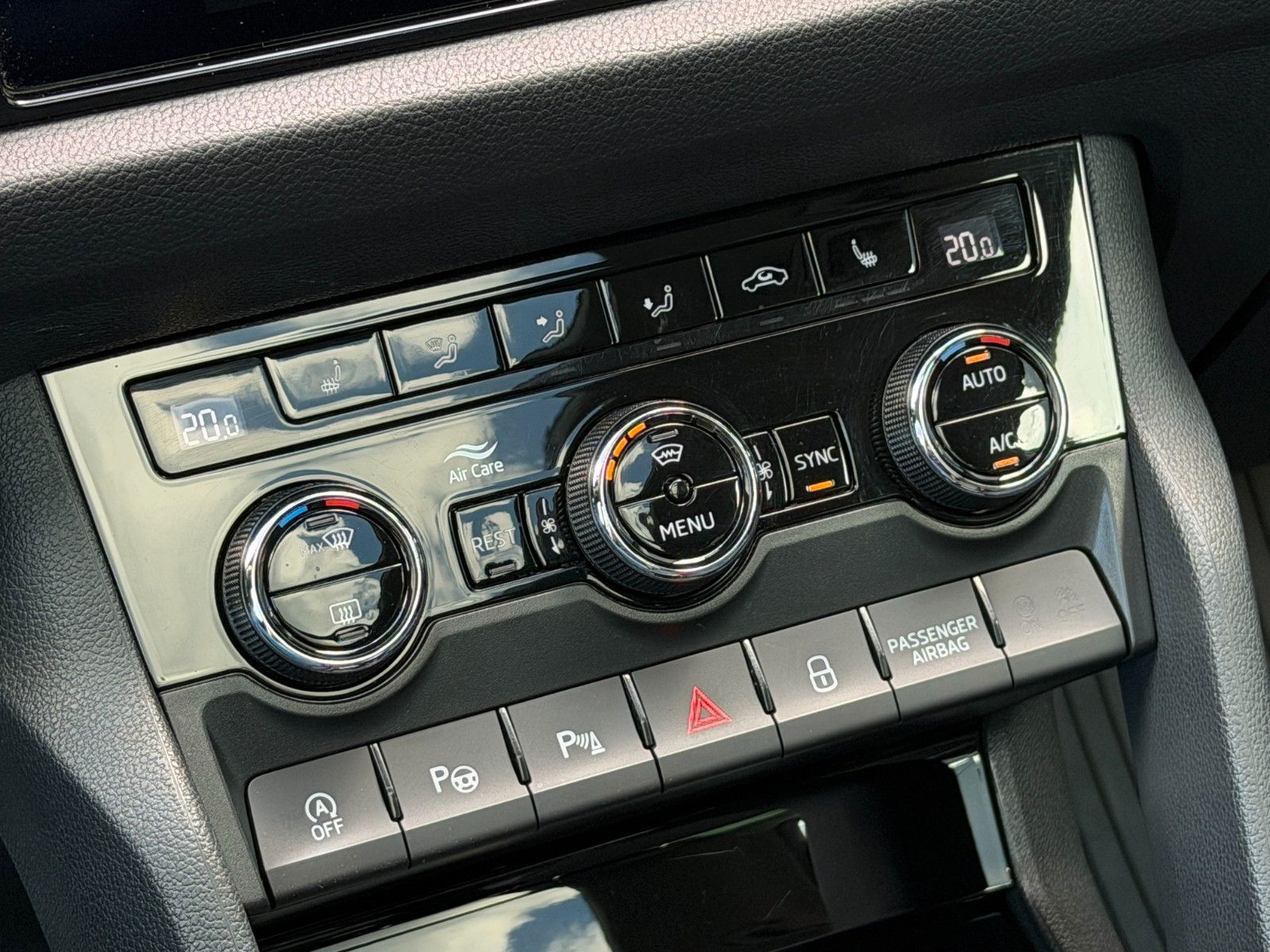 Fahrzeugabbildung SKODA Kodiaq 2.0 TSI Style *Pano*Standhzg*7Si*ACC*AHK*
