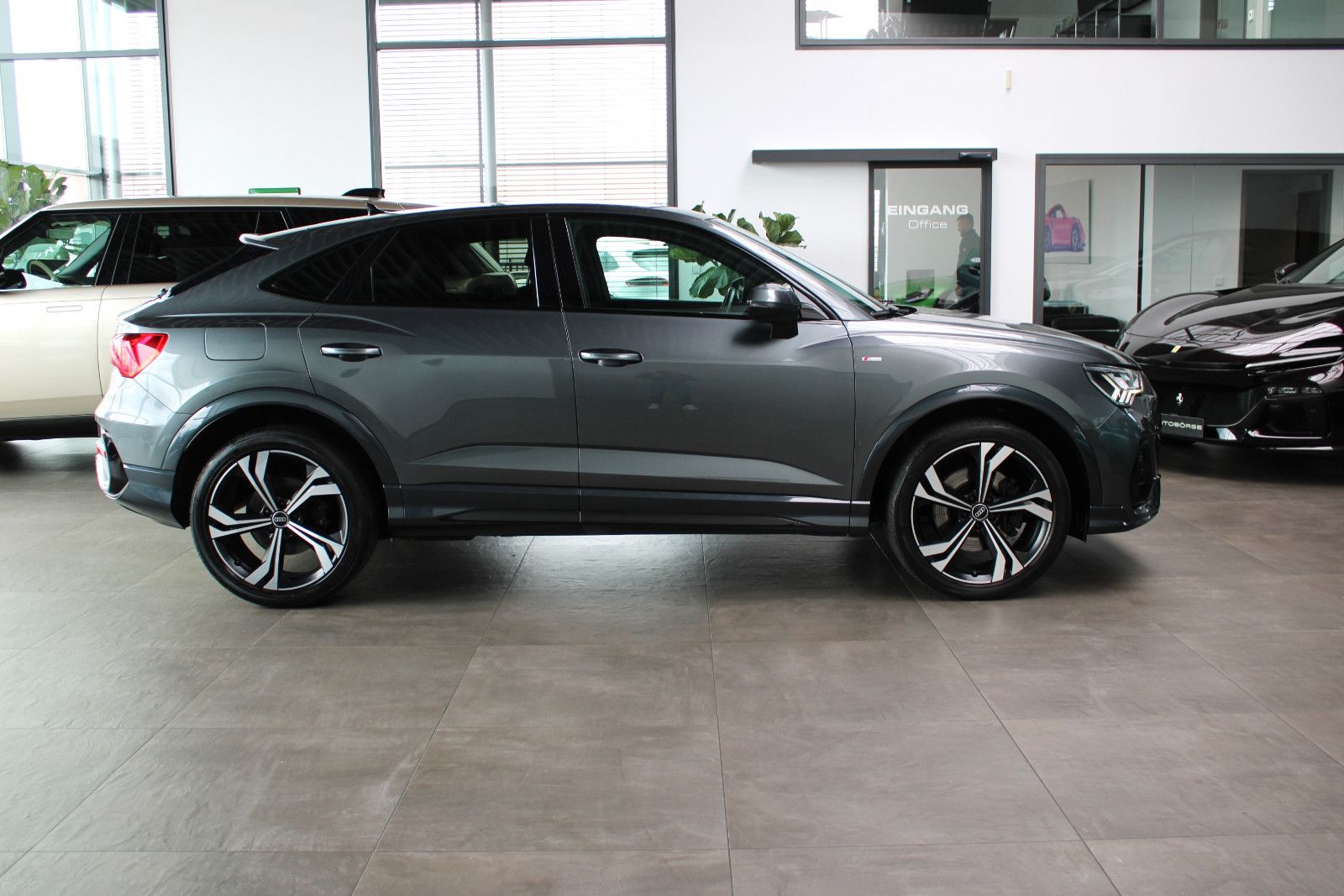Audi Q3 SPORTBACK 45 TFSIe S LINE/AHK/ACC/MATRIX/20" foto 7