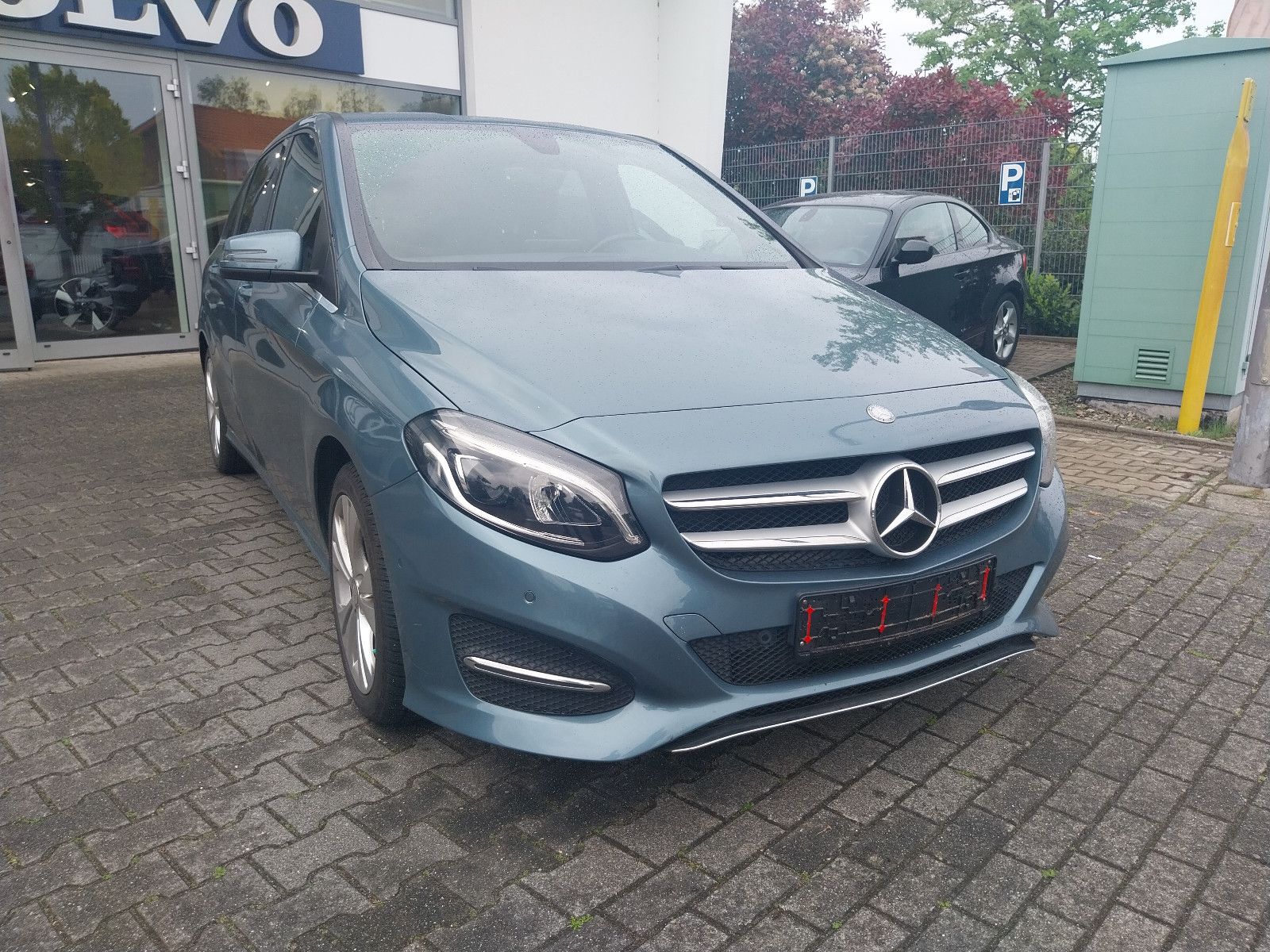 MERCEDES-BENZ B 200