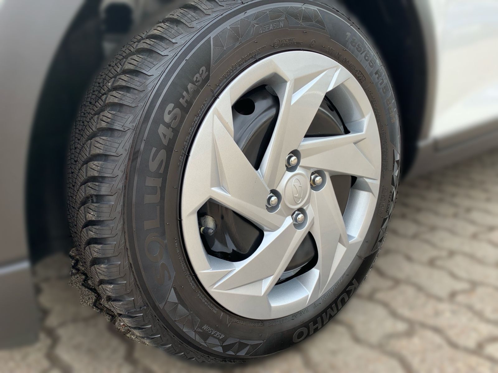Fahrzeugabbildung Hyundai BAYON 1.0 T-GDI Select Navi Kamera Allwetter