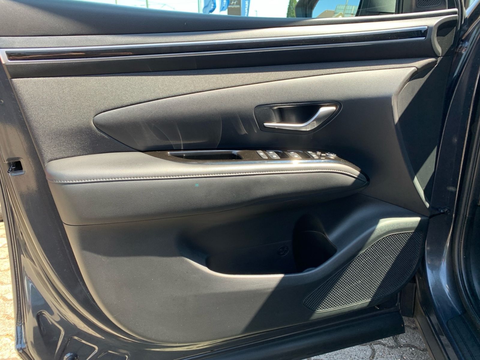 Fahrzeugabbildung Hyundai TUCSON 1.6 T-GDI Trend Plug-In Hybrid 4WD AHk