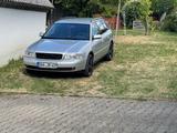 Audi A4 2.4 tiptronic Avant - - Audi A4 aus 2000: Kombi