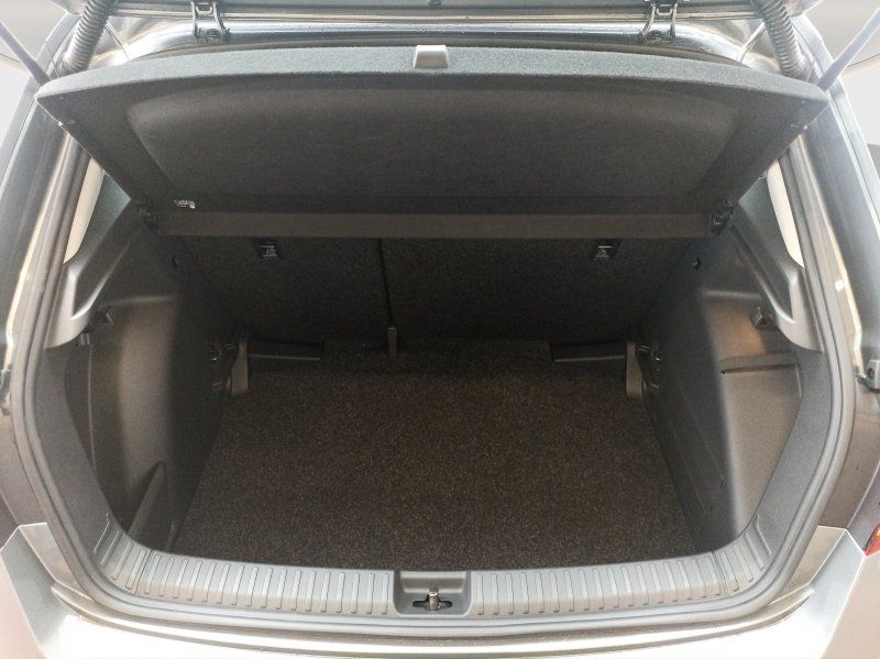 Fahrzeugabbildung SKODA Fabia 1.0 TSI Selection PDC+SITZH.+SMART-LINK