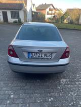 Ford Mondeo 2,5 V6 Ghia 5-tronic Ghia - Ford Mondeo: V6 Ghia