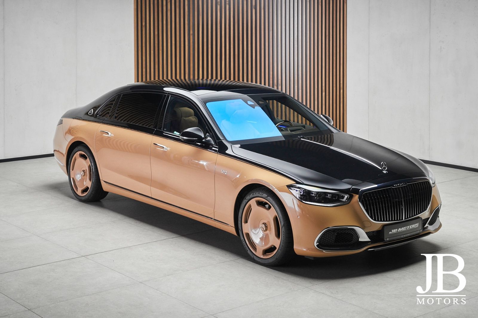Fahrzeugabbildung Mercedes-Benz S680 Maybach Virgil Abloh 1 of 150 New Condition
