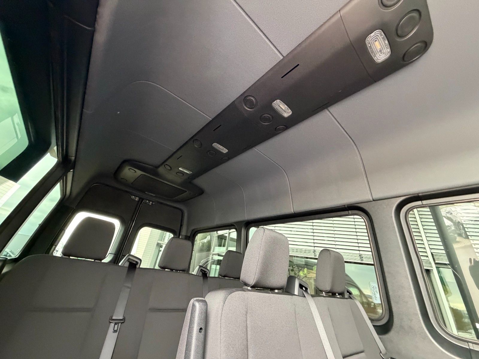 Fahrzeugabbildung Mercedes-Benz Sprinter 317 CDI 9G SELECT Stdh Dachklima LED