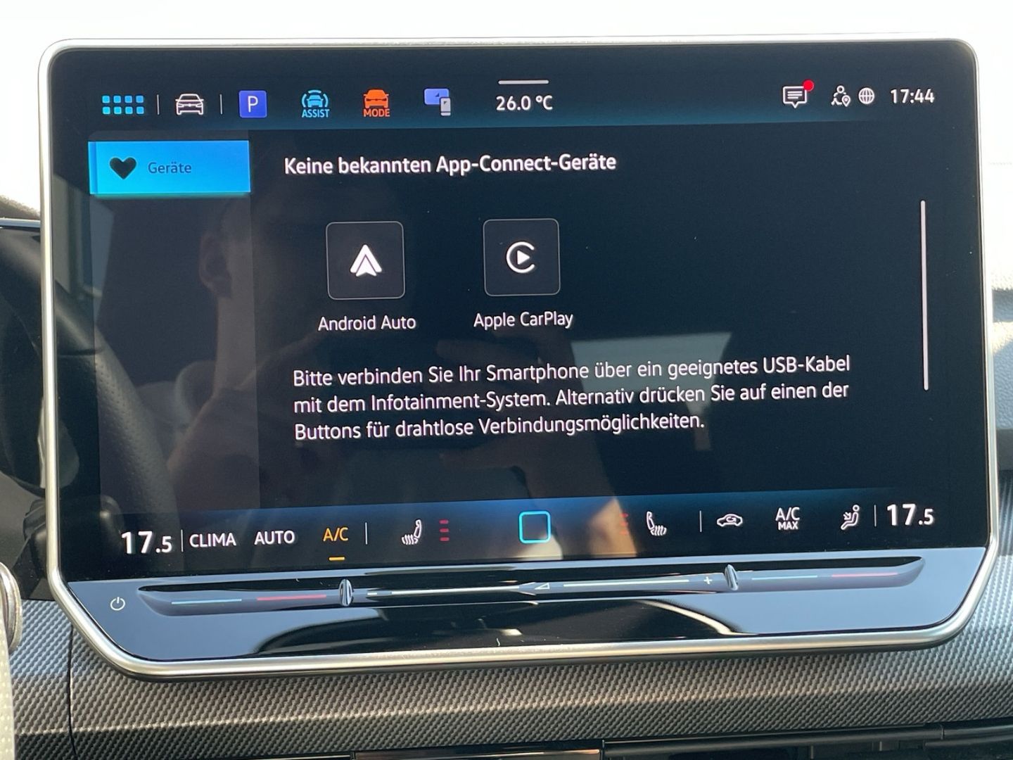 Golf VIII 1.5 eTSI DSG R-Line Kamera/Matrix/AHK/
