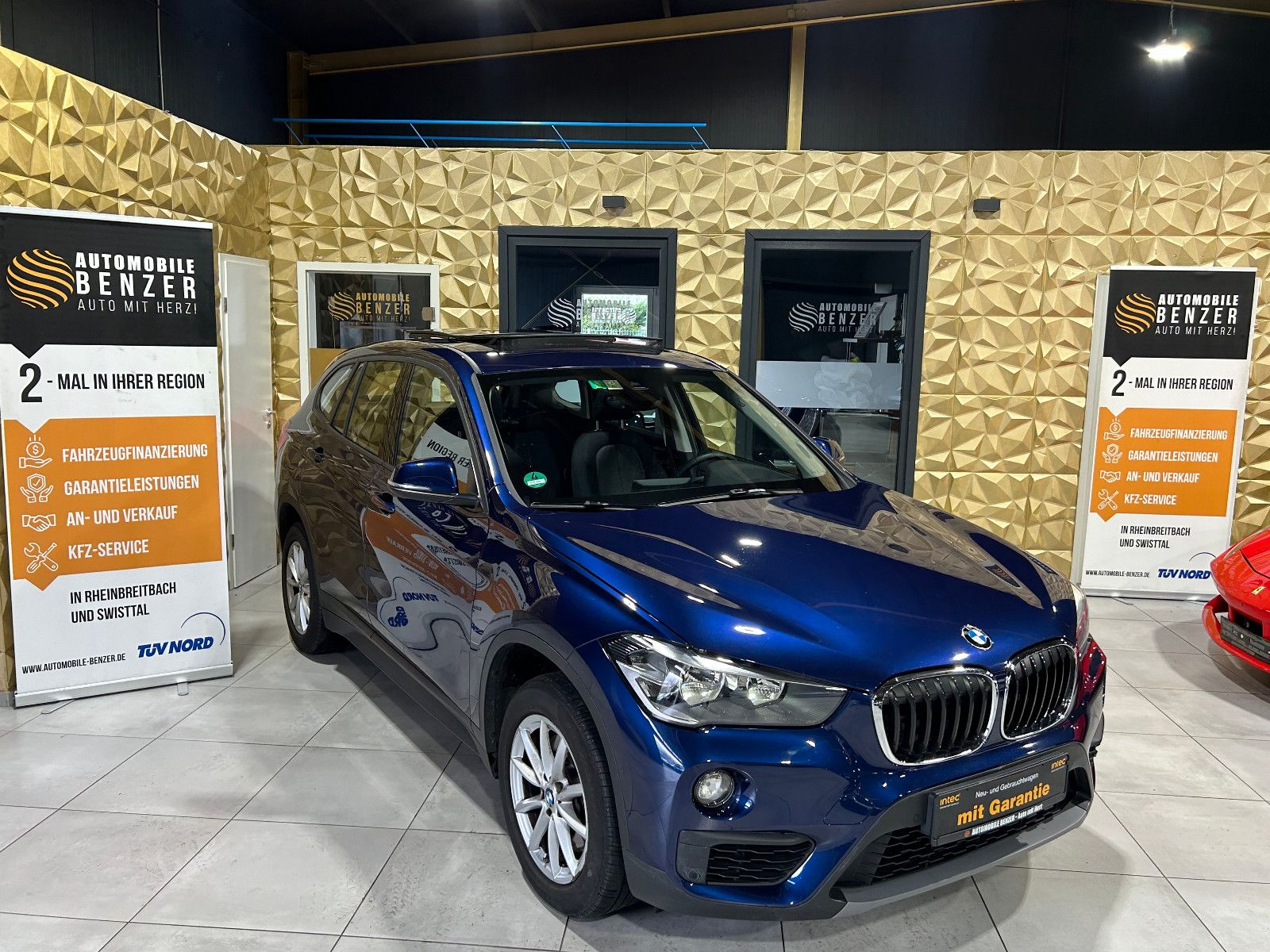 Fahrzeugabbildung BMW X1 xDrive 20 i Advantage/HEAD-UP/PANO/KAMERA/8-F