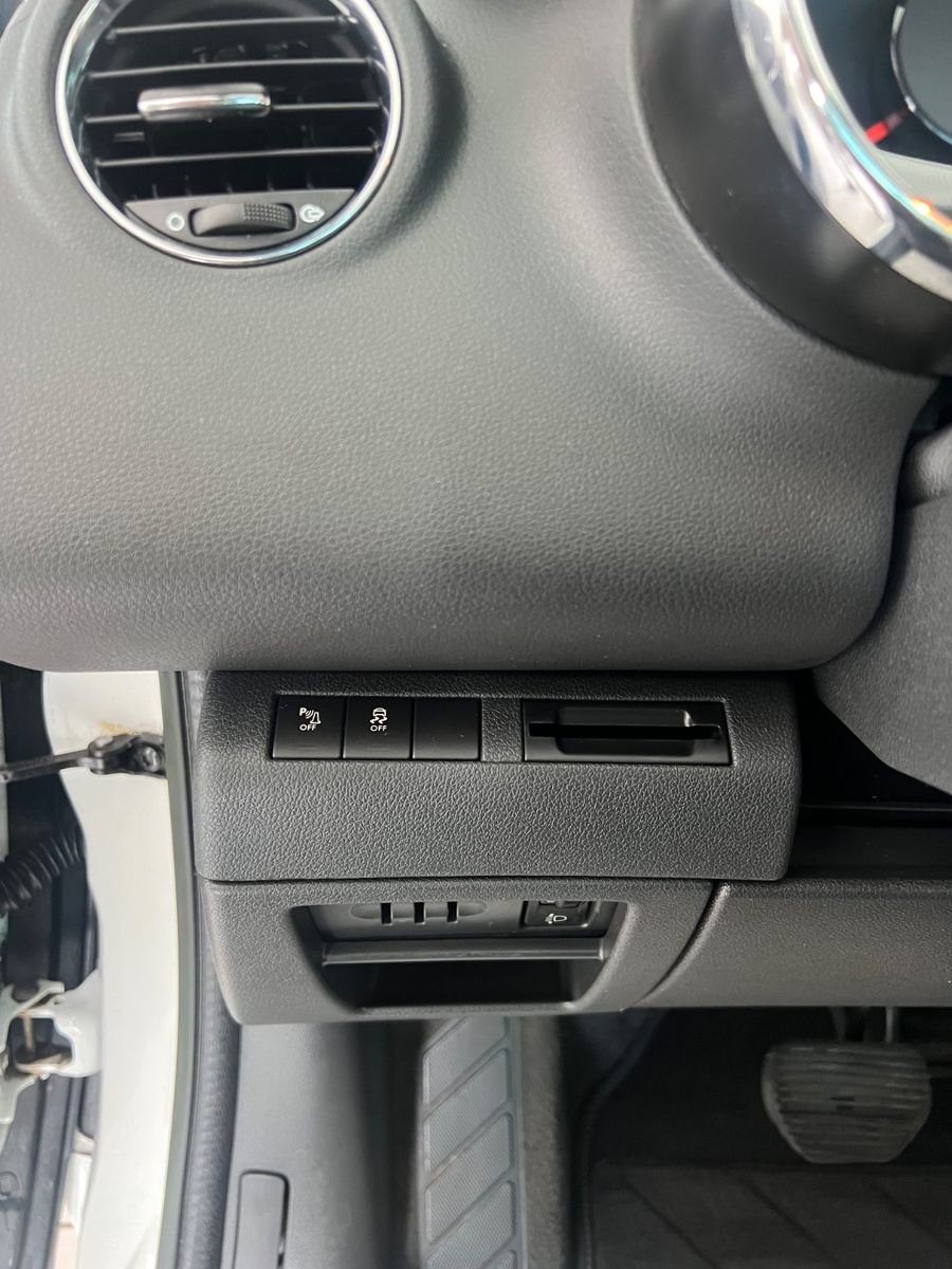 Fahrzeugabbildung Peugeot 3008 Business-Line Automatik