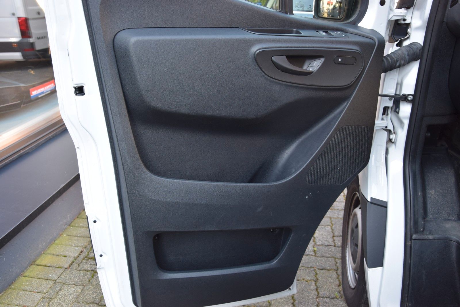 Fahrzeugabbildung Mercedes-Benz Sprinter III Pritsche DoKa Plane Tempomat Klima
