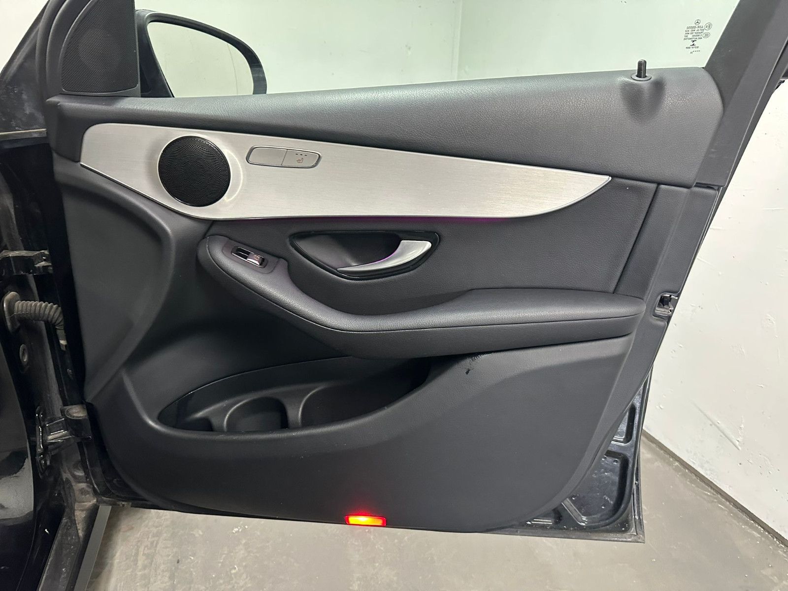 Fahrzeugabbildung Mercedes-Benz GLC 300 e 4MATIC Autom. *NIGHT*LED*AHK*