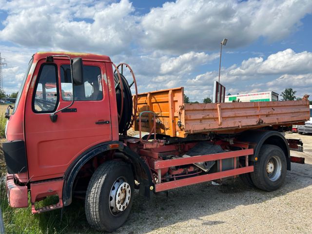 Mercedes-Benz 1725 Kipper