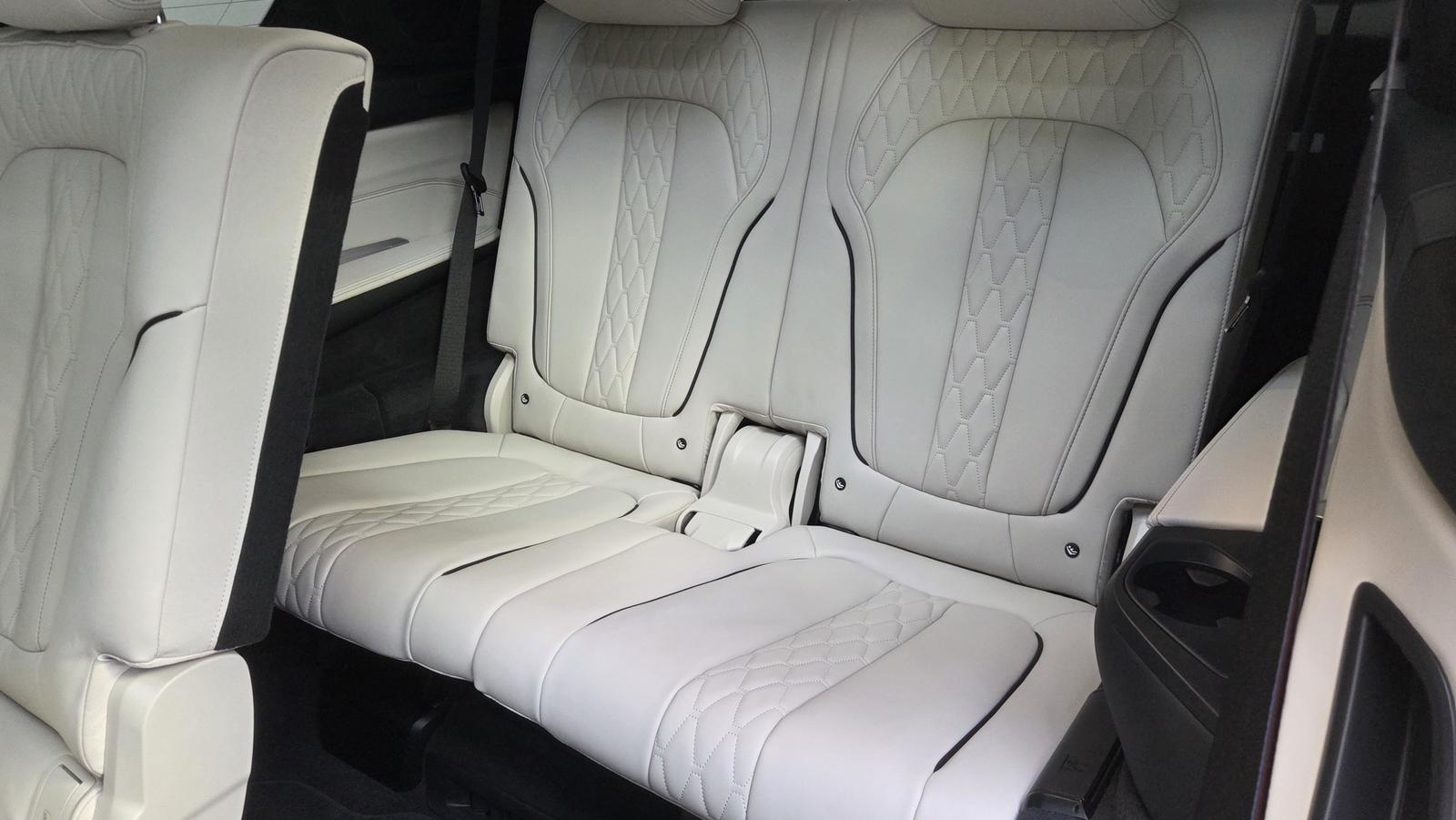 BMW X7 M60i Kristall Sky DrivePro AHK ACC Sitzlüft.