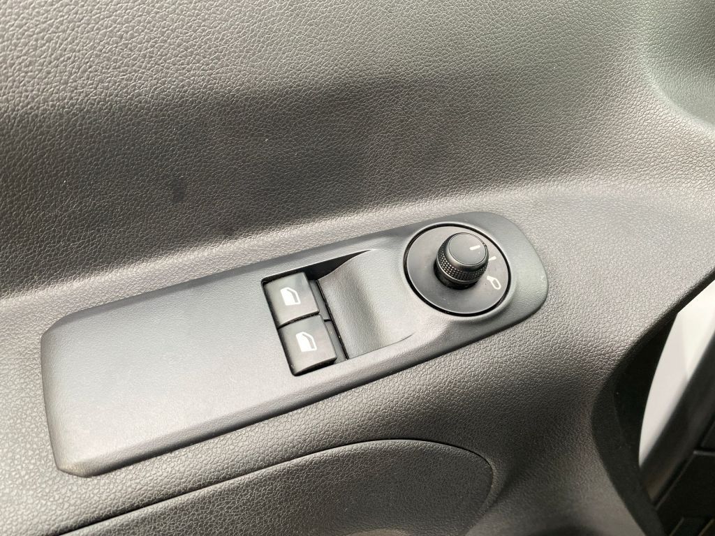 Fahrzeugabbildung Citroën Berlingo M Benzin 110 FEEL *PDC*Klima*Bluetooth*