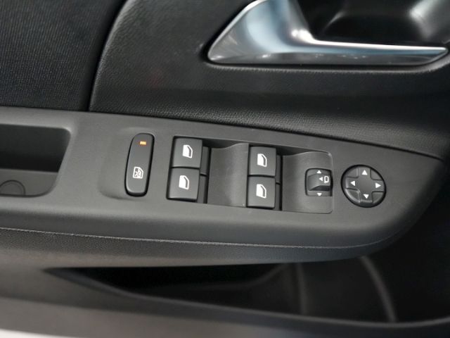 Corsa F FACELIFT+RÜCKFAHRKAMERA+SITZ-/LENKRADHEI