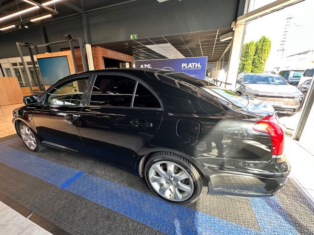 Toyota Avensis 2.4 Executive Liftback