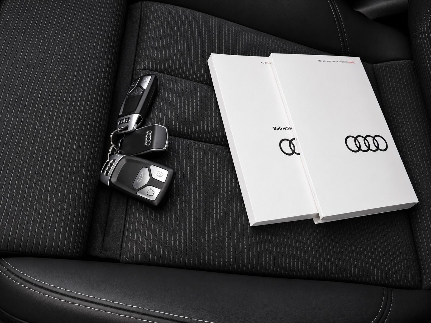 Fahrzeugabbildung Audi A4 Avant 35 TFSI S line TURBOBLAU PANORAMA STHZG