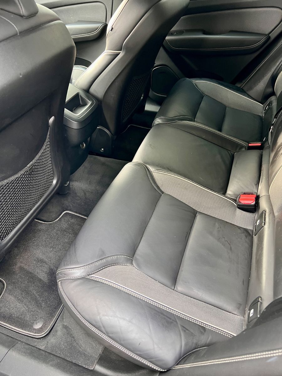 Fahrzeugabbildung Volvo XC 60 XC60 R Design AWD