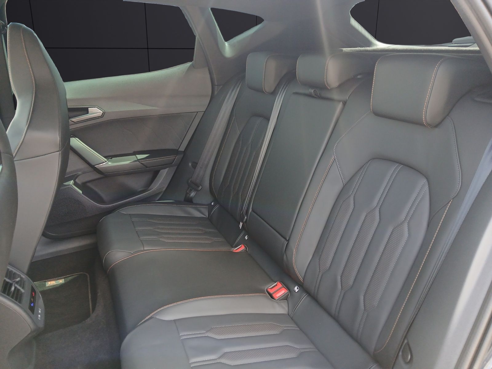 Fahrzeugabbildung CUPRA Formentor VZ5 Matrix GRAIL-Sportauspuff AID ACC