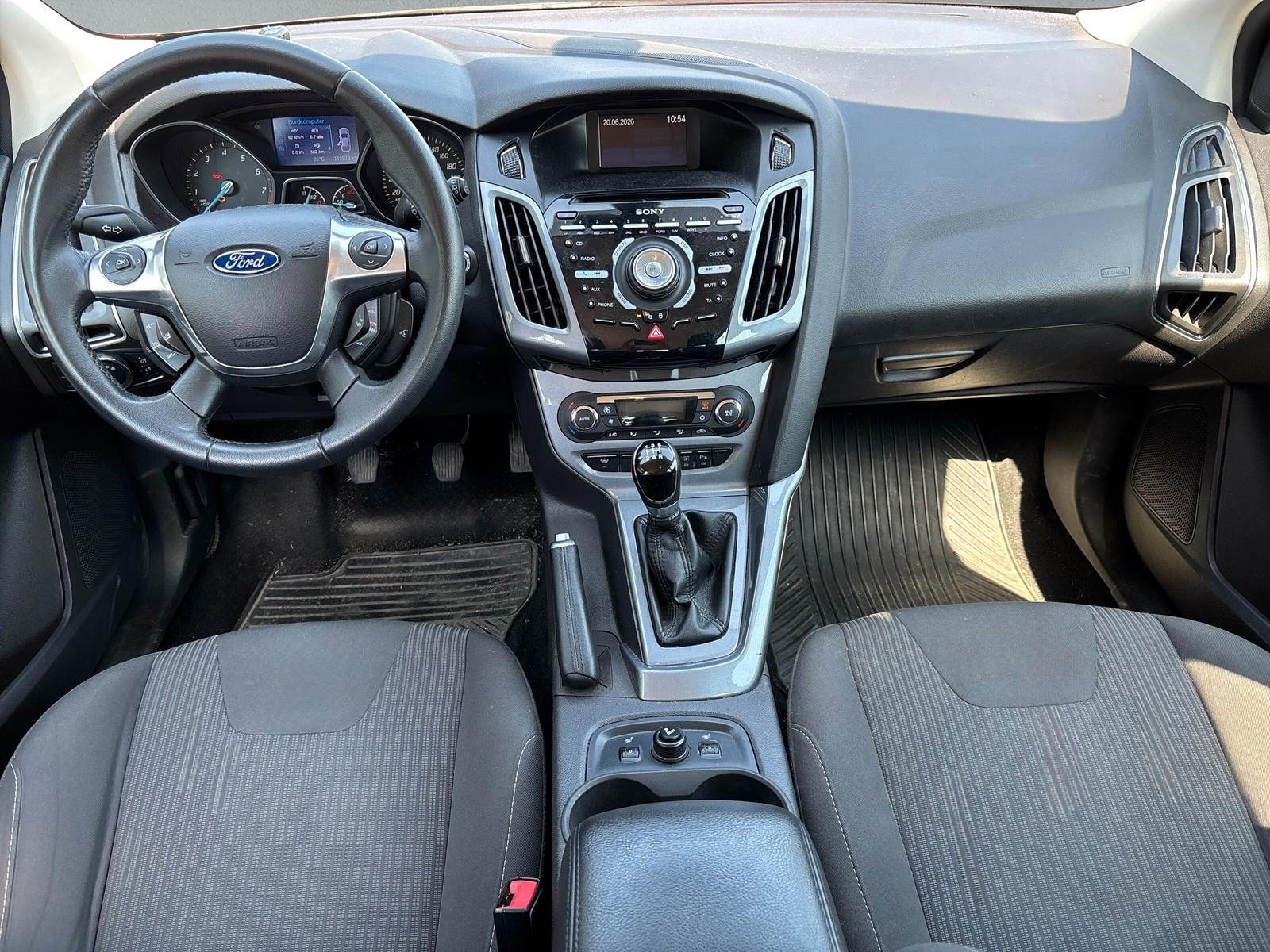 Ford Focus 2012 — photo 12