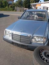 Mercedes-Benz Mercedes E 260 - Mercedes-Benz E 260: Von Privat