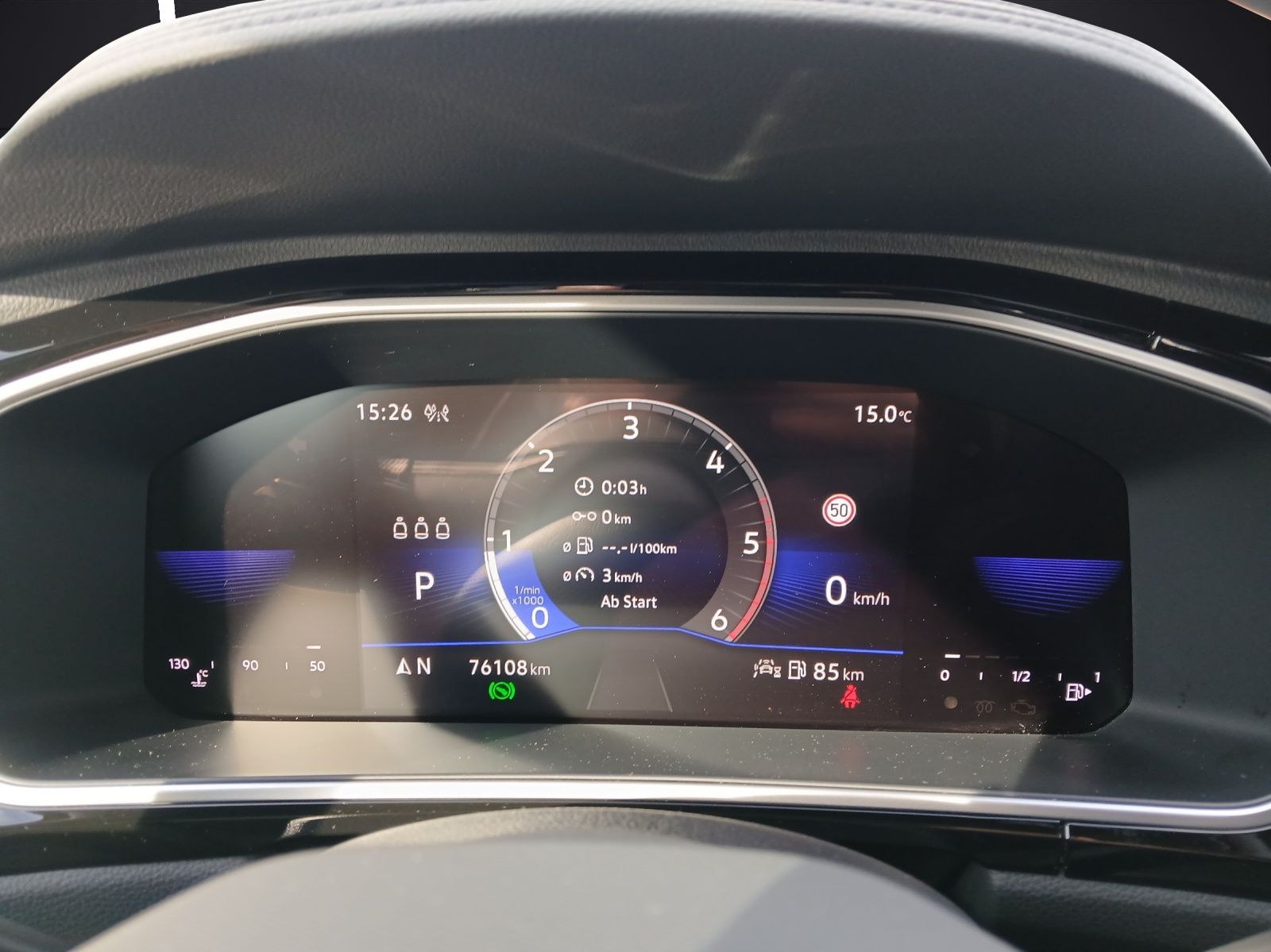 Fahrzeugabbildung Volkswagen T-Roc TDI R-Line DSG LED AHK Navi AID ACC Park-A