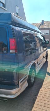 GMC Savana - GMC: Van