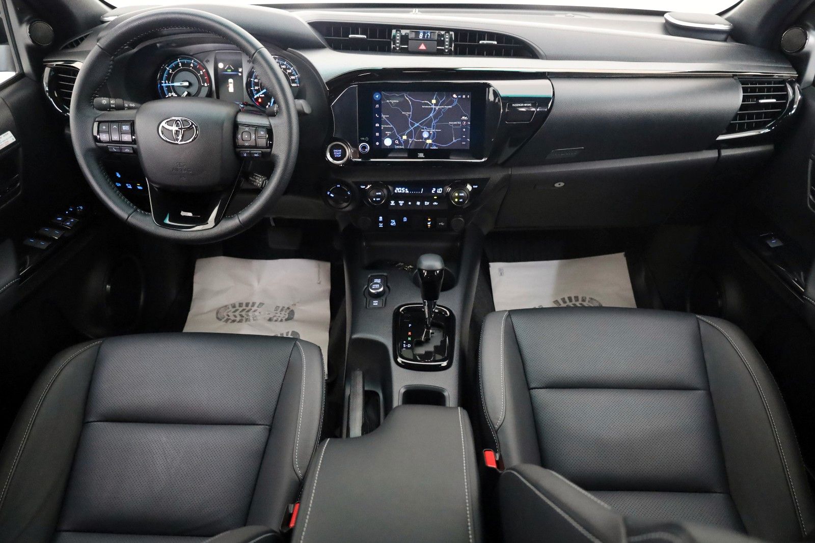 Fahrzeugabbildung Toyota Hilux Sport Invincible ,Navi,Kamera,Rollo
