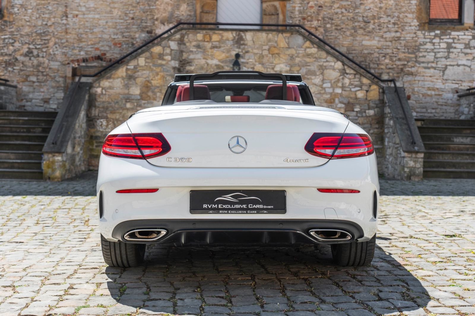 Fahrzeugabbildung Mercedes-Benz C 300 4MATIC AMG BURMESTER 360° LED TOTW SZH
