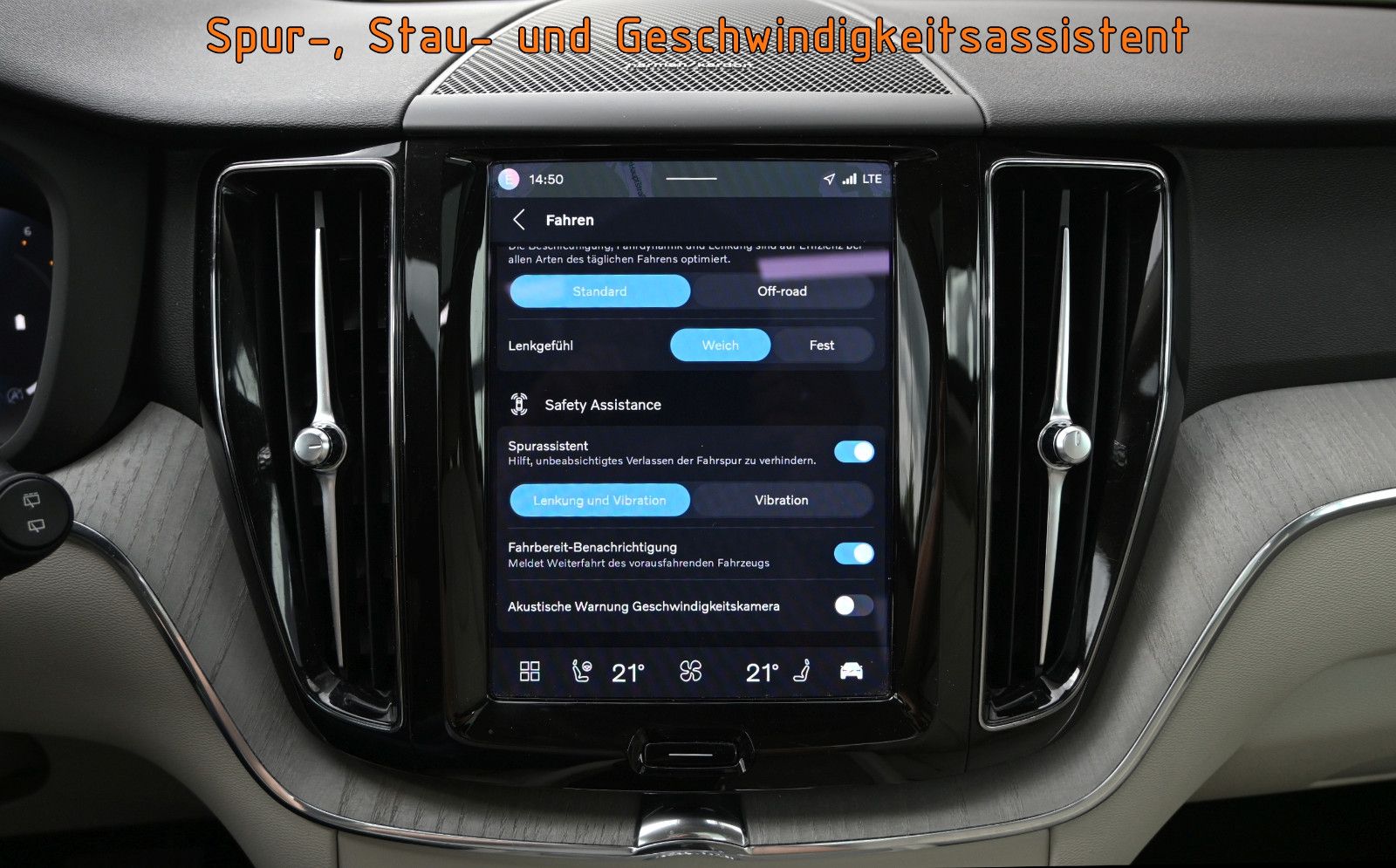 Fahrzeugabbildung Volvo XC60 B4 D AWD Plus Dark °ACC°AHK°PANO°STANDHEIZ°