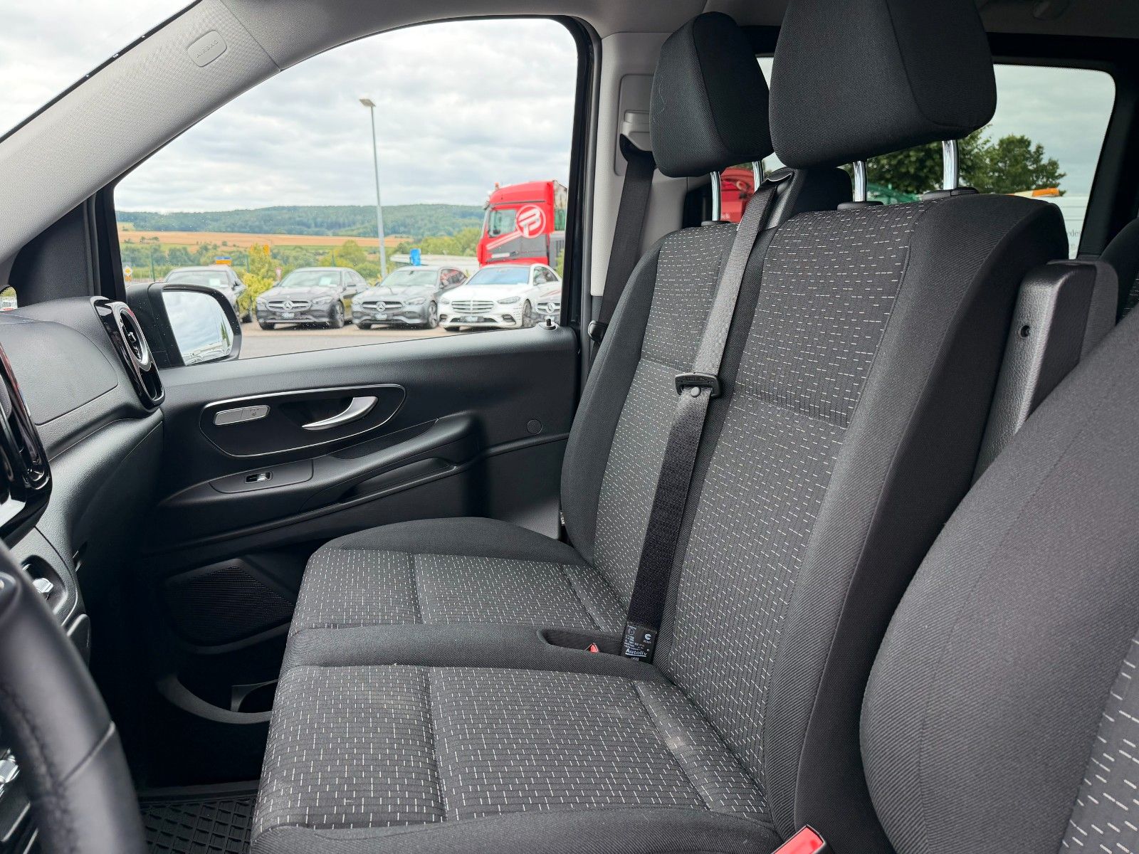 Fahrzeugabbildung Mercedes-Benz Vito 119 CDI 4x4 Extral AHK 2,5to Stdheiz LED