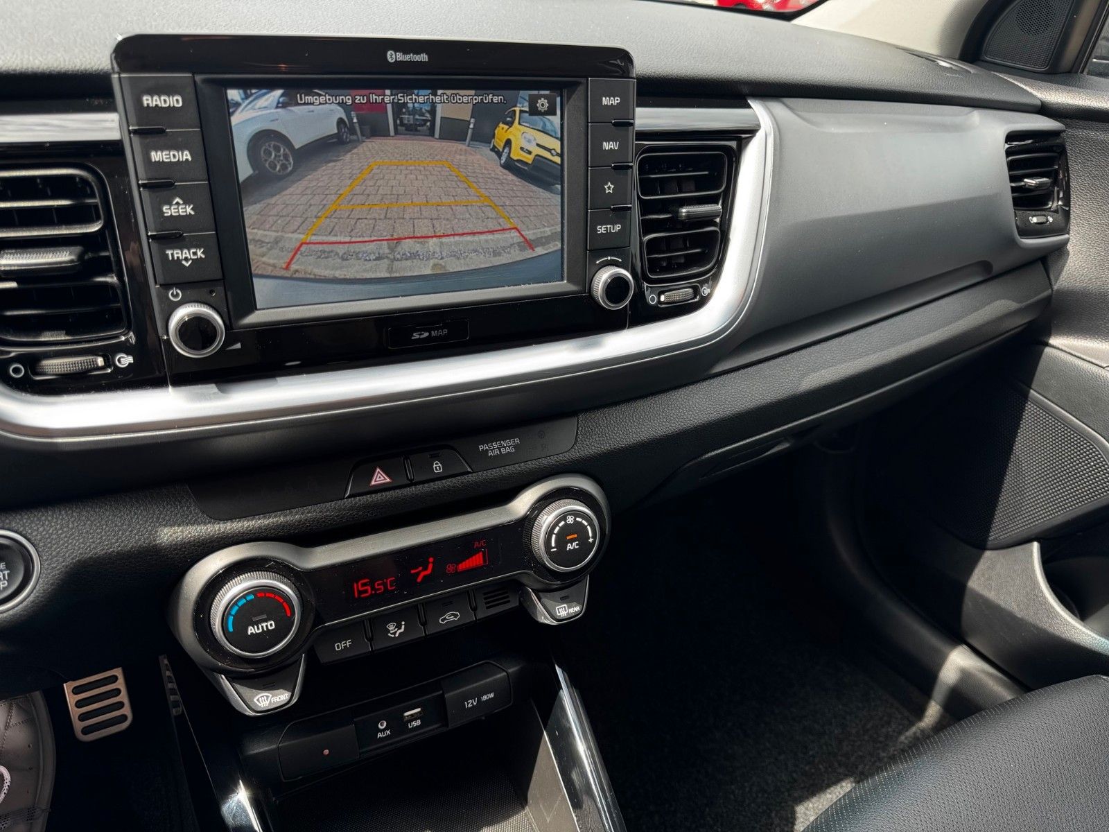 Fahrzeugabbildung Kia Stonic 1.0 T-GDI PLATINUM Navi Kamera Sitzhzg.